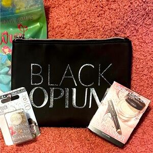 NWT - Gift Pack